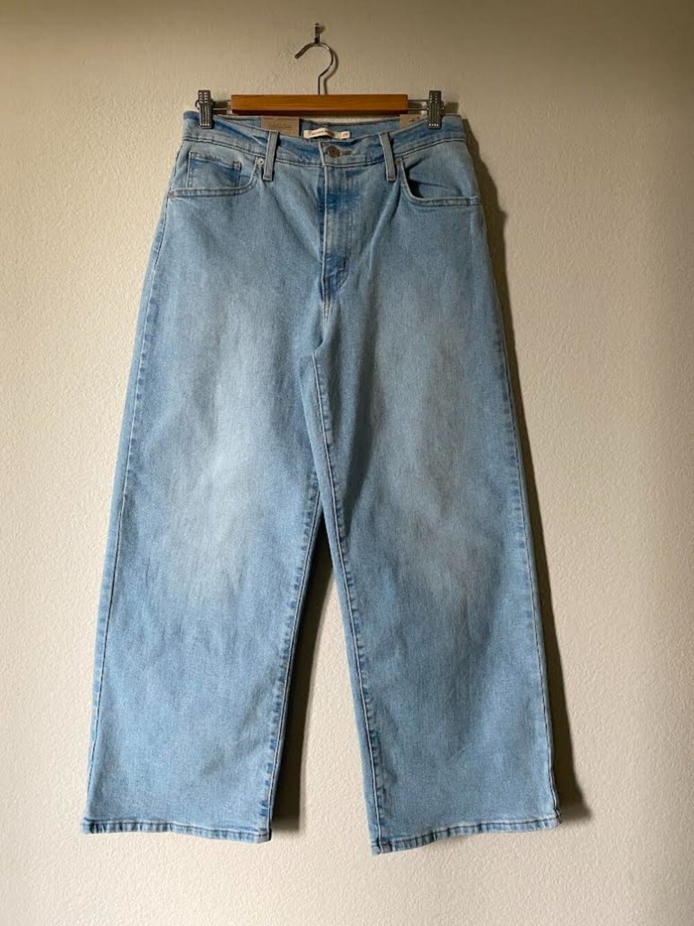 NEW Women's Levi's High-Rise Wide Leg Loose Jeans - Light Blue - Size 29x27